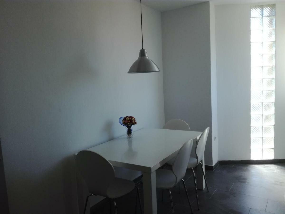 Niki Apartment *